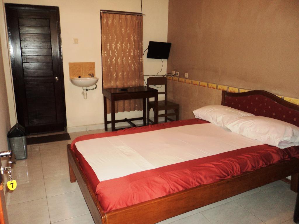 Hotel Sentral Pabean Buleleng Cameră foto
