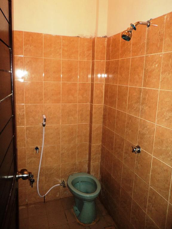 Hotel Sentral Pabean Buleleng Cameră foto