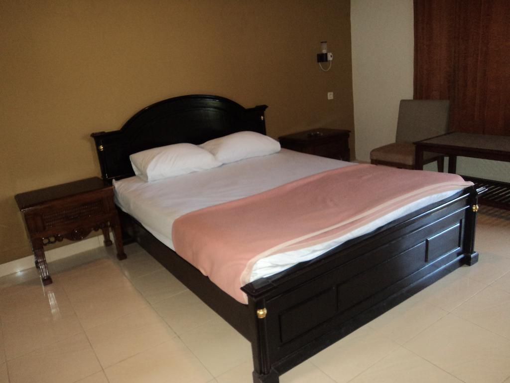 Hotel Sentral Pabean Buleleng Cameră foto
