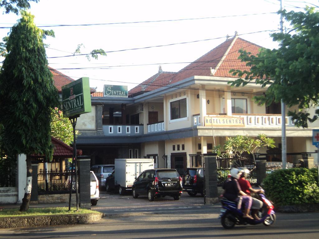 Hotel Sentral Pabean Buleleng Exterior foto