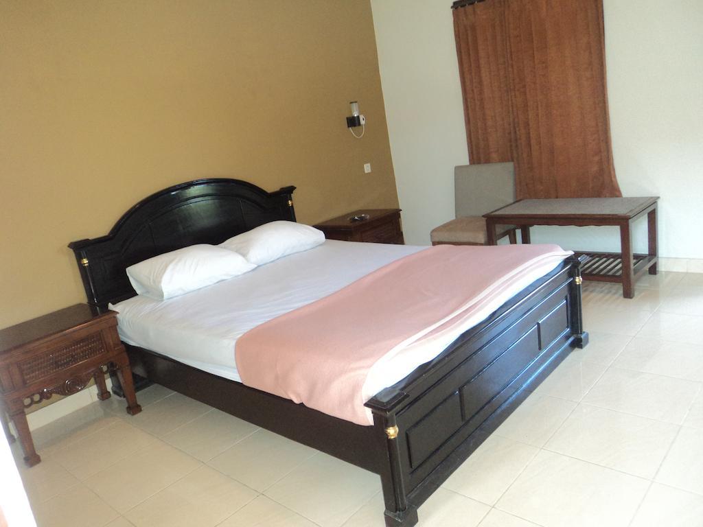 Hotel Sentral Pabean Buleleng Exterior foto